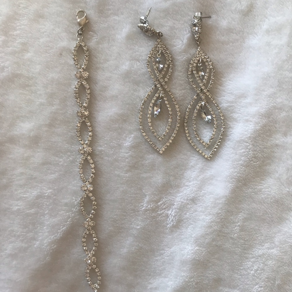 Claire’s costume jewelry - perfect for big events